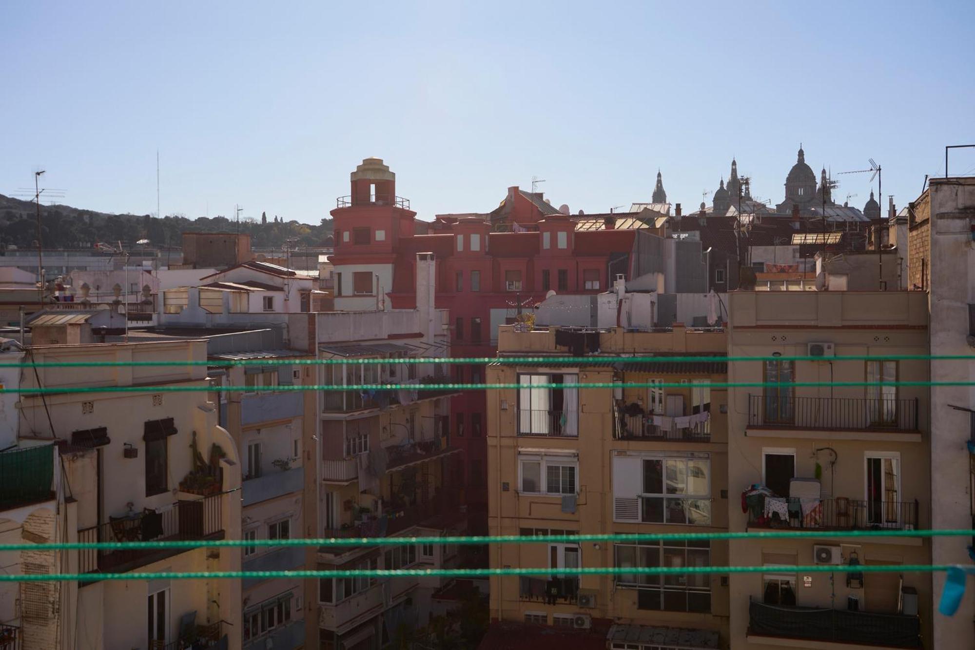 63Par1016- Sunny Apartment In Paralel Barcelona Exterior photo