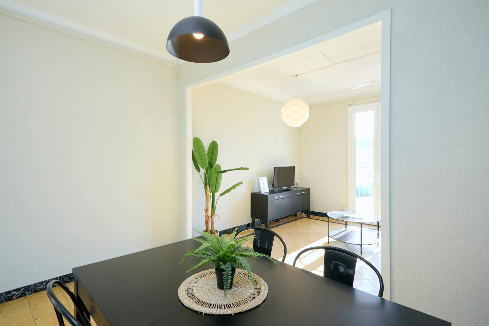 63Par1016- Sunny Apartment In Paralel Barcelona Exterior photo
